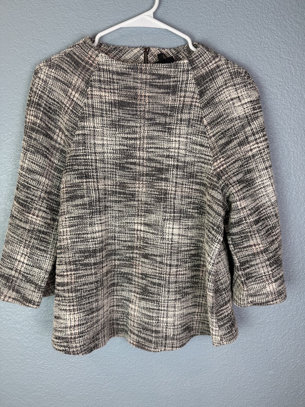 W5 Pullover Womens Medium Black White Pink Plaid Sweater Textured 3/4 Sleeve USA